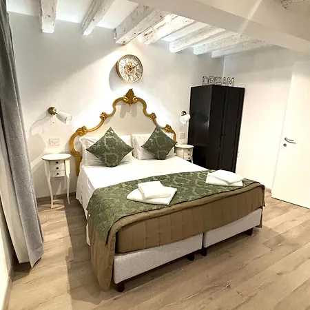 Al Canal Regio - Pensión 3*