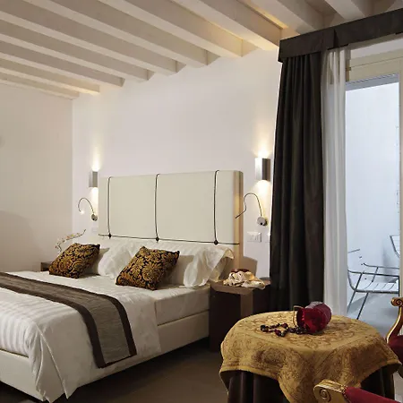 Pensión Al Canal Regio - 3*